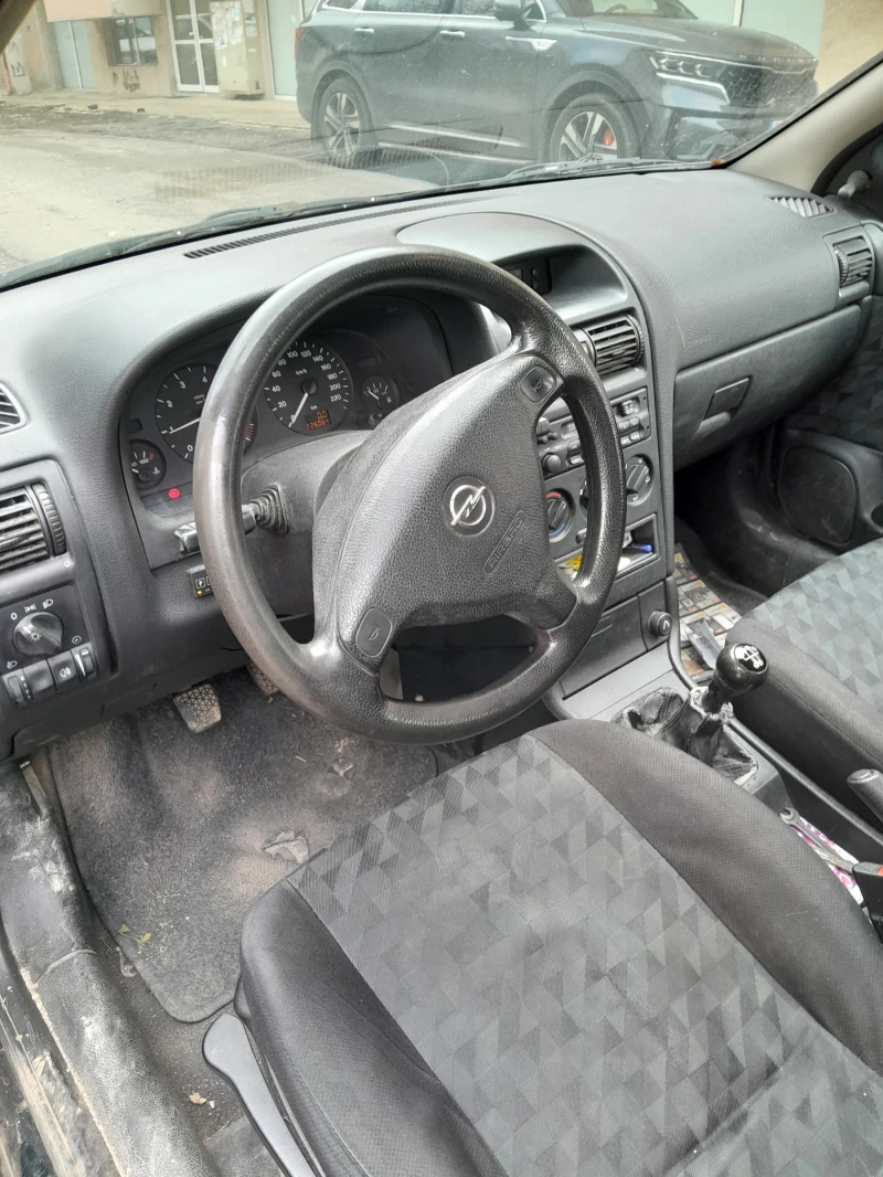 Opel Astra, снимка 4 - Автомобили и джипове - 52904302
