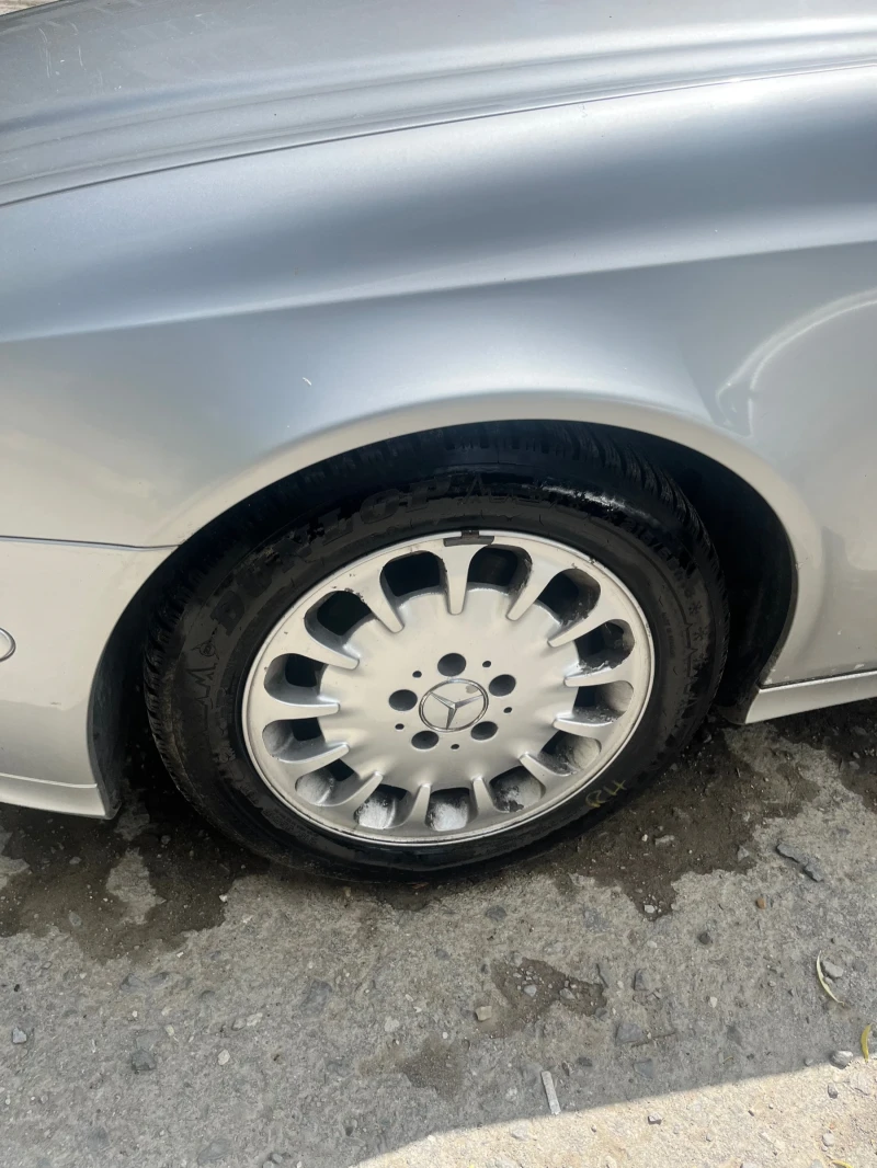 Mercedes-Benz E 270, снимка 4 - Автомобили и джипове - 52969878