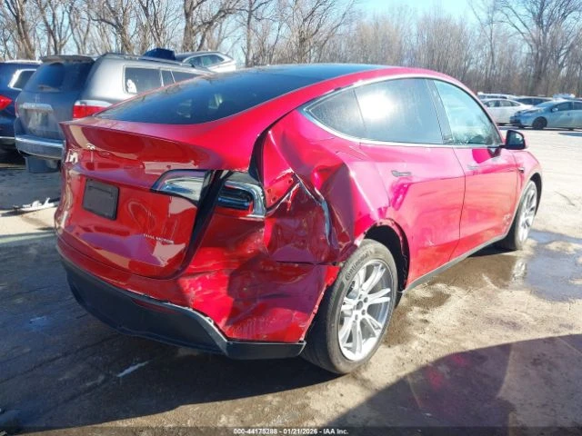 Tesla Model Y * LONG RANGE* DUAL MOTOR* AWD* КОЖА* ПОДГРЕВ* ПАНО, снимка 4 - Автомобили и джипове - 54719373