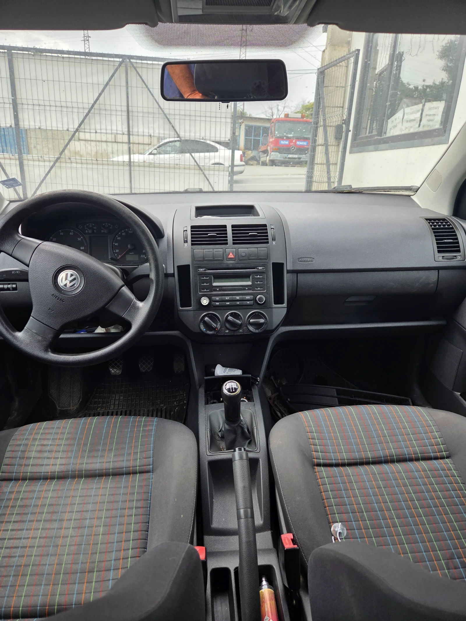 VW Polo 1.2 i, снимка 5 - Автомобили и джипове - 53708824