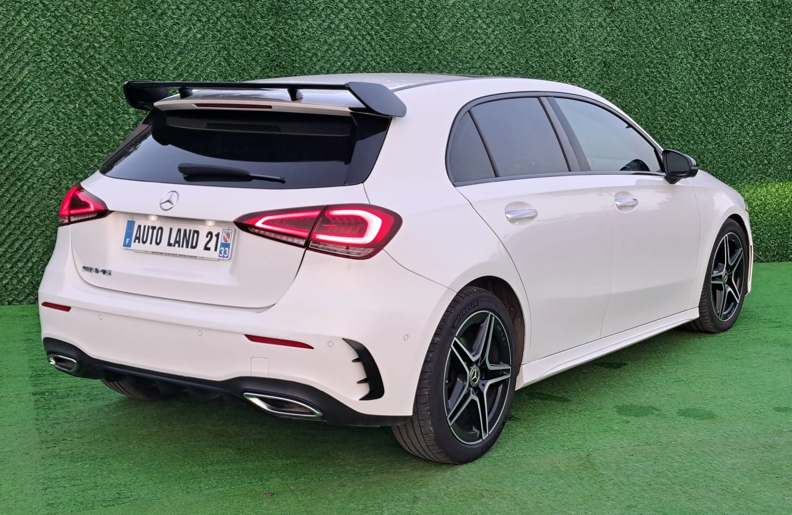 Mercedes-Benz A 200 AMG* PANORAMA* 360 CAM* BURMESTER* ALCANTARA - изображение 7