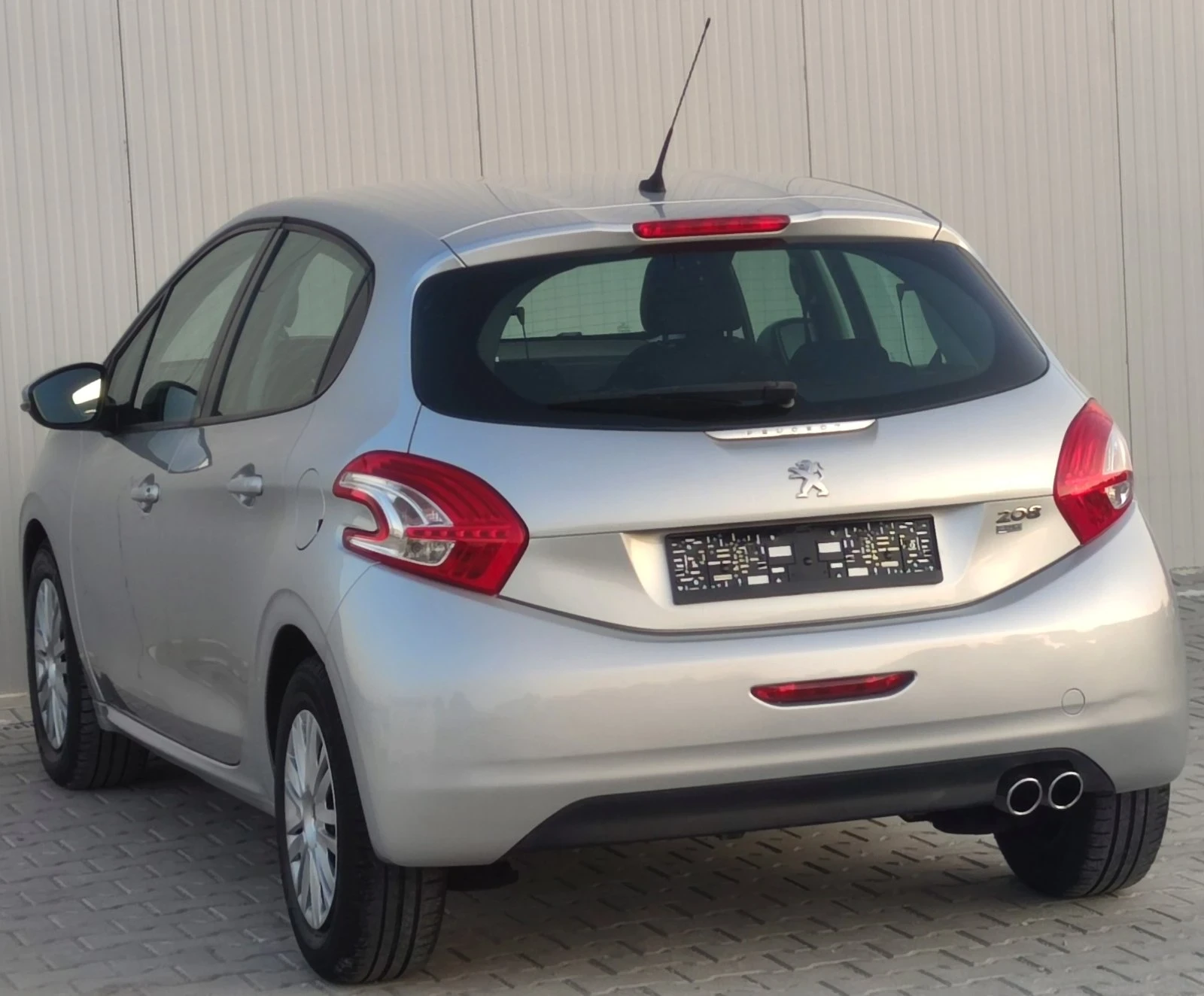 Peugeot 208 1.6HDI* 92к.с*  - изображение 5