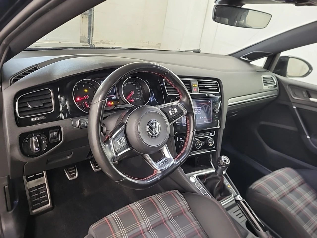 VW Golf *  *    *   *  | Mobile.bg   8