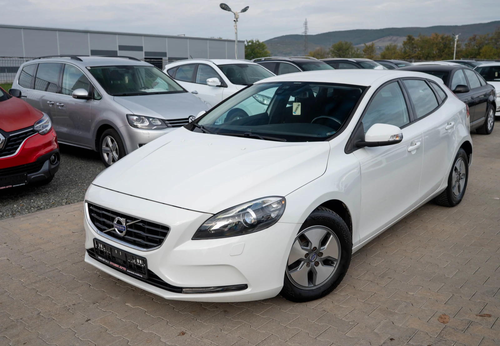 Volvo V40 LED* multimedia*  | Mobile.bg   1
