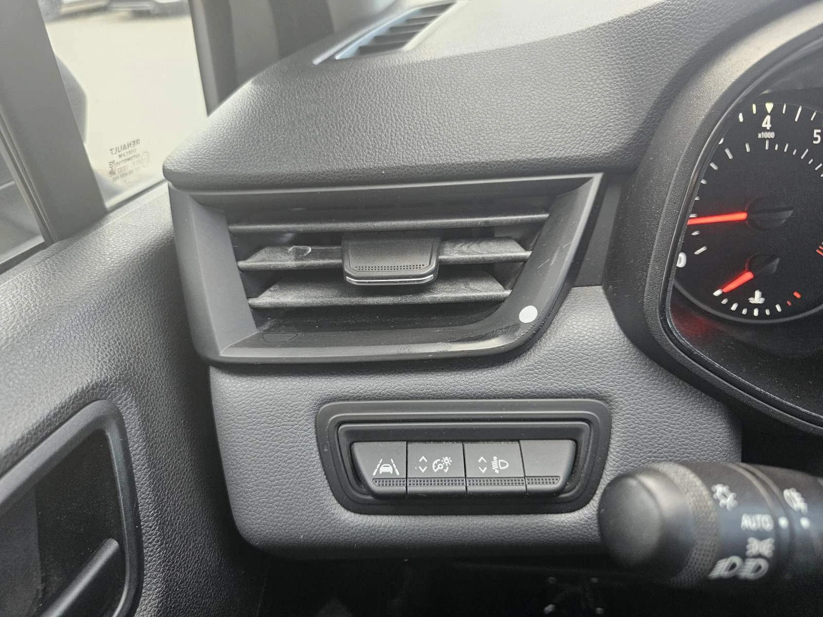 Renault Clio 1.0 TCe 90 Stop&Start LPG - изображение 10