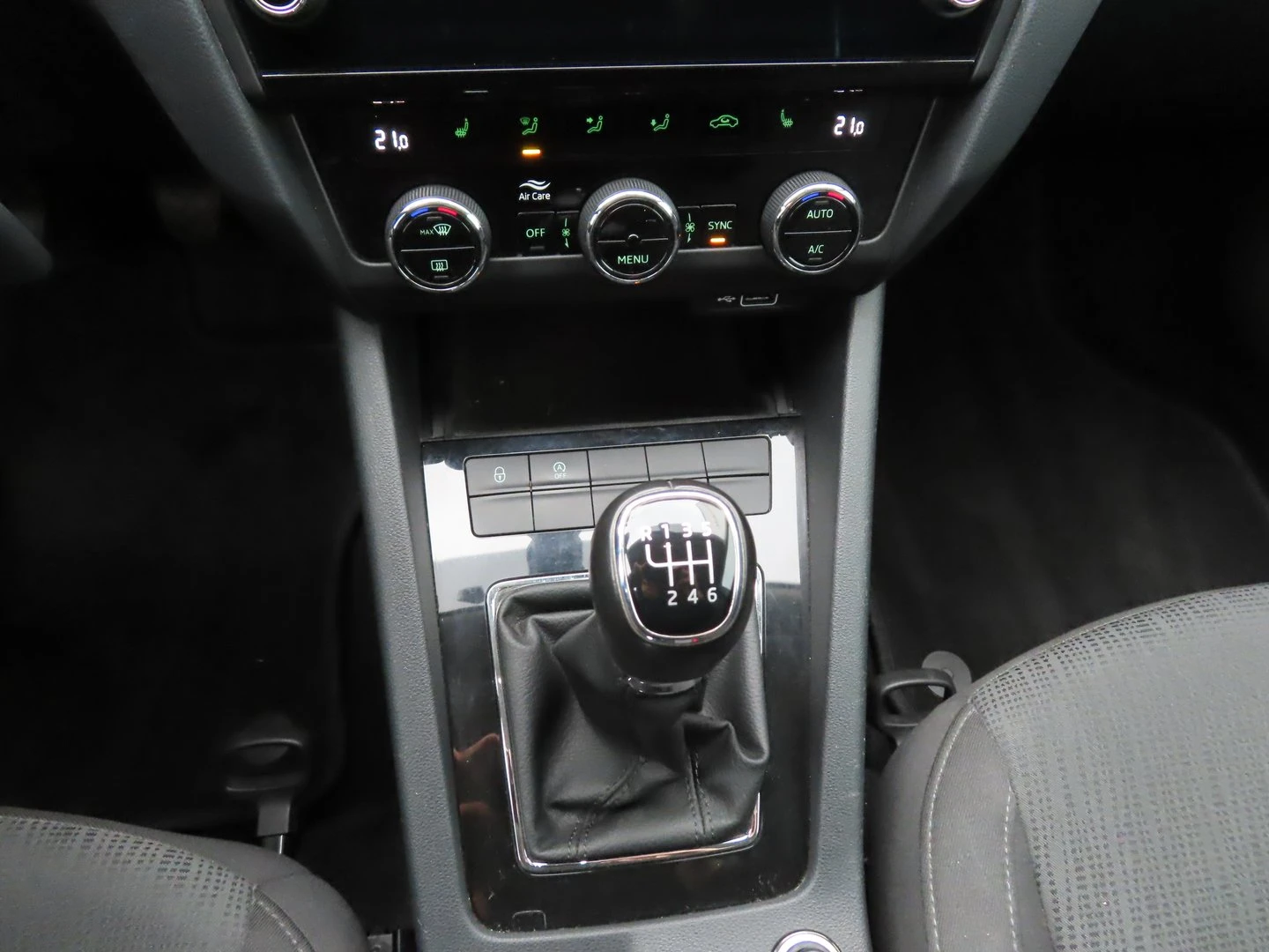 Skoda Octavia Style 1.5 TSI 150KS  MT6 | Mobile.bg � ����������� 10