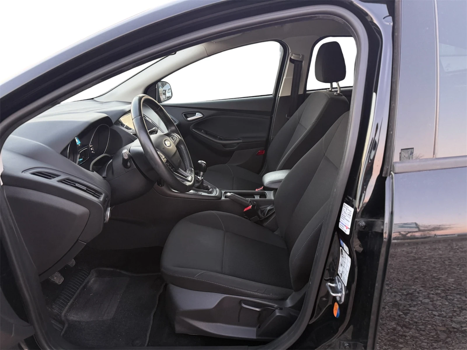 Ford Focus 1.5/Navi/PDC/120ps/Euro6, снимка 7 - Автомобили и джипове - 53838978