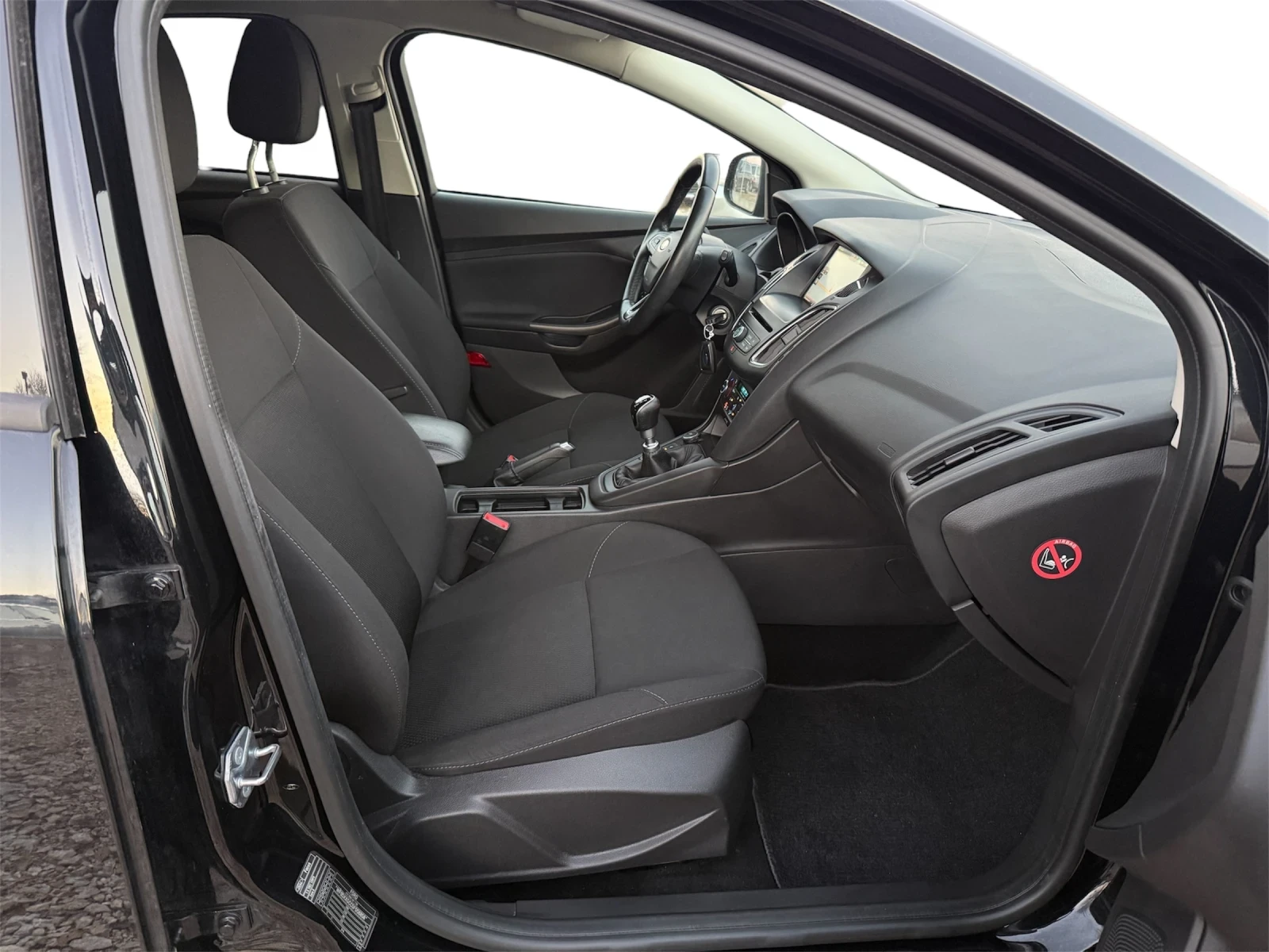 Ford Focus 1.5/Navi/PDC/120ps/Euro6, снимка 11 - Автомобили и джипове - 53838978