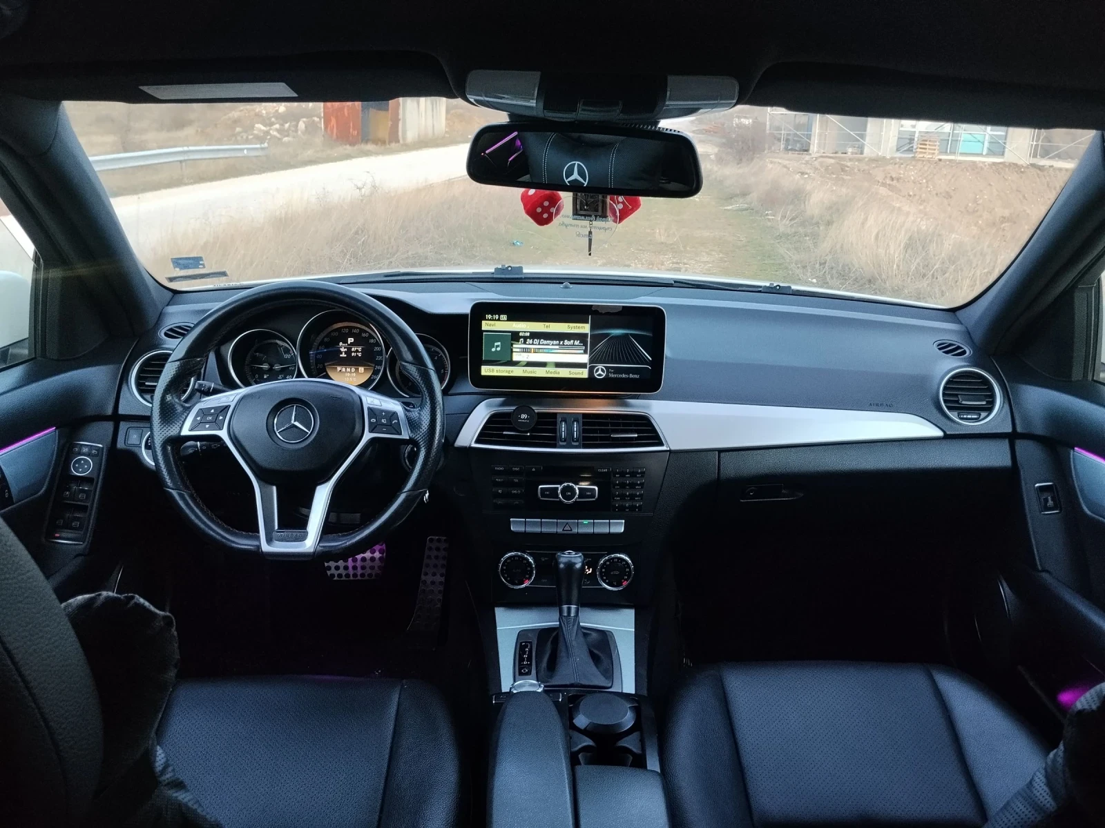 Mercedes-Benz C 200, снимка 7 - Автомобили и джипове - 54031801