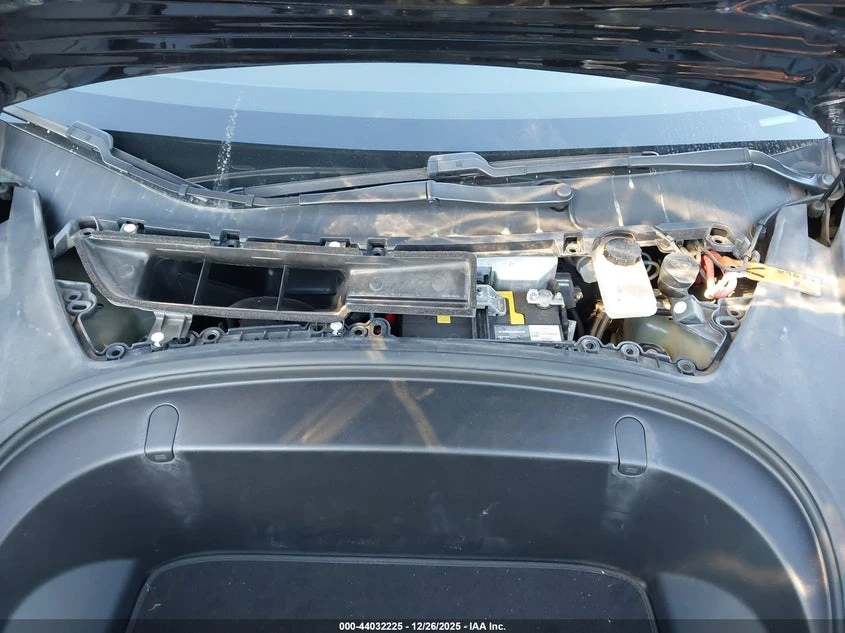 Tesla Model 3 Long Range/Mid Range, снимка 10 - Автомобили и джипове - 54307666