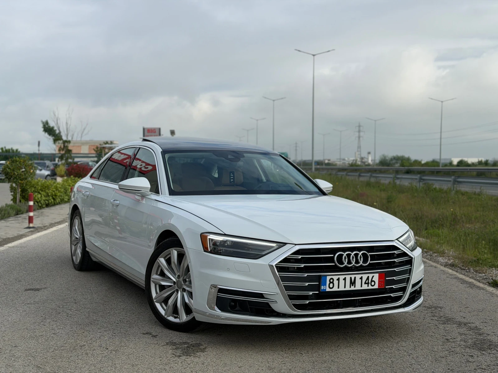 Audi A8 LONG 60000 KM, снимка 2 - Автомобили и джипове - 54502534
