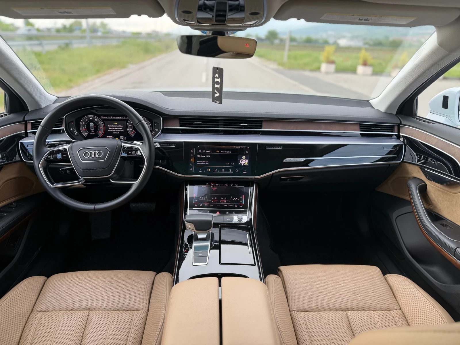 Audi A8 LONG 60000 KM, снимка 11 - Автомобили и джипове - 54502534