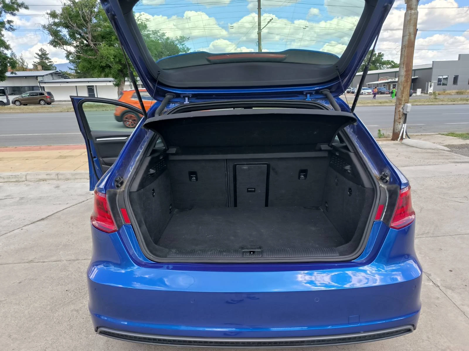 Audi A3 1.4i-G-Tron-Navi-Automat-Euro-6B, снимка 11 - Автомобили и джипове - 54970243