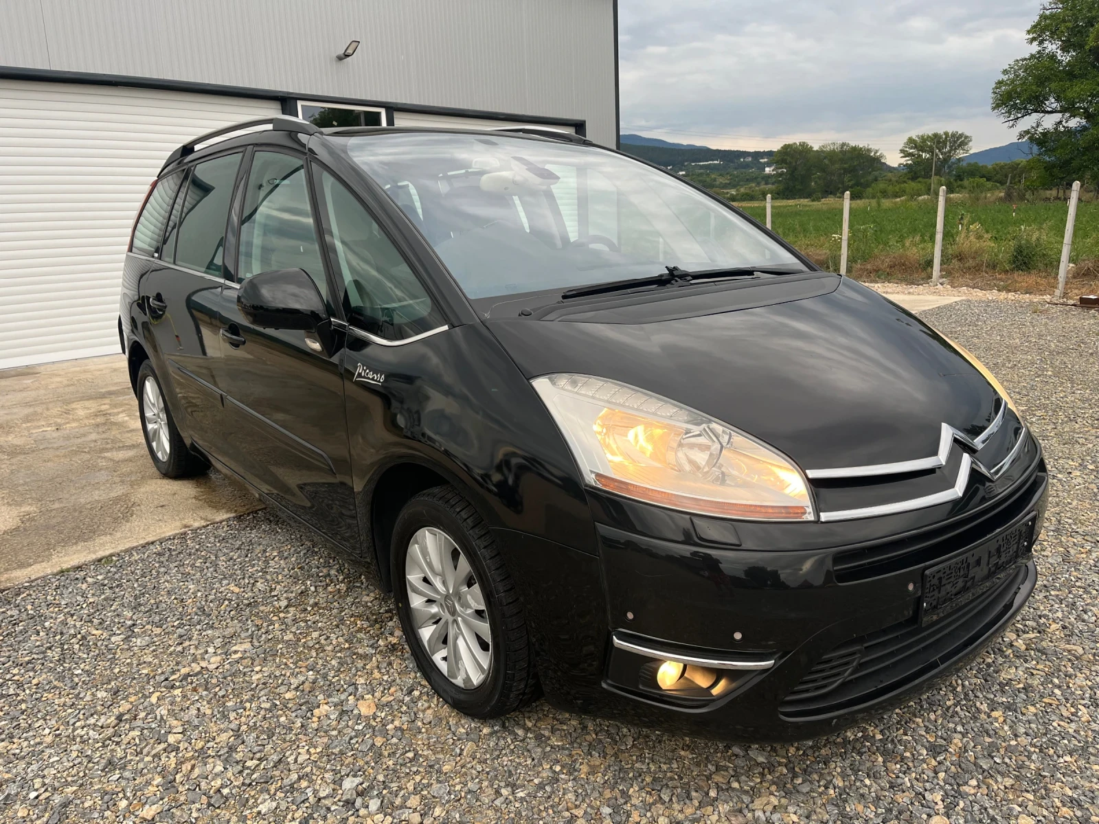 Citroen Grand C4 Picasso 2.0HDi Автоматик /7 местен , снимка 3 - Автомобили и джипове - 55227542