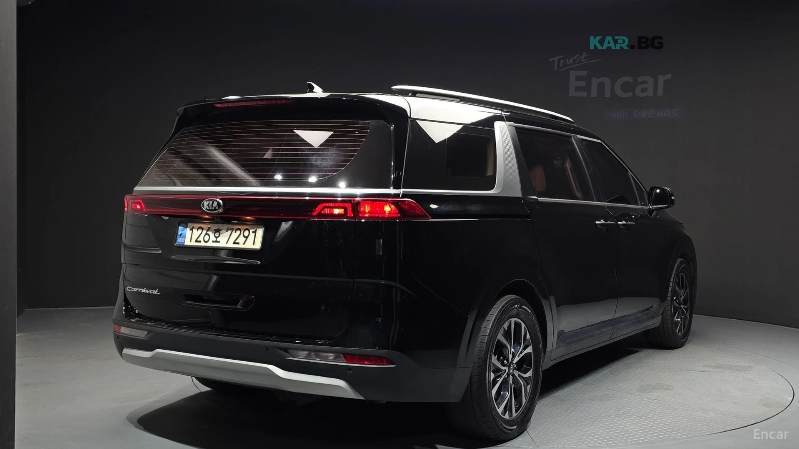 Kia Carnival 9-seater Prestige* КОЖА* ОБДУХВ* НАВИ* , снимка 2 - Автомобили и джипове - 55250834