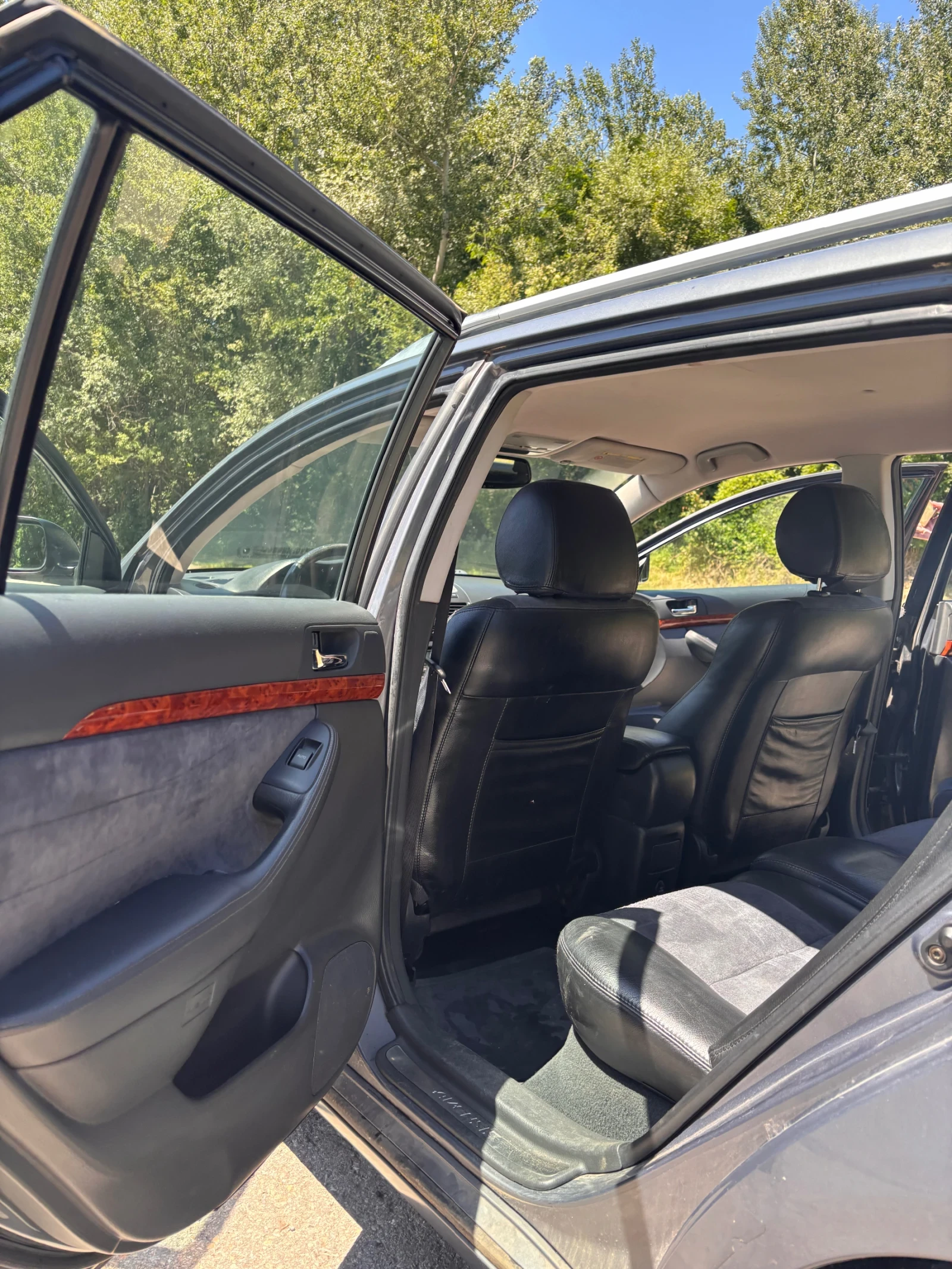 Toyota Avensis, снимка 11 - Автомобили и джипове - 55499224