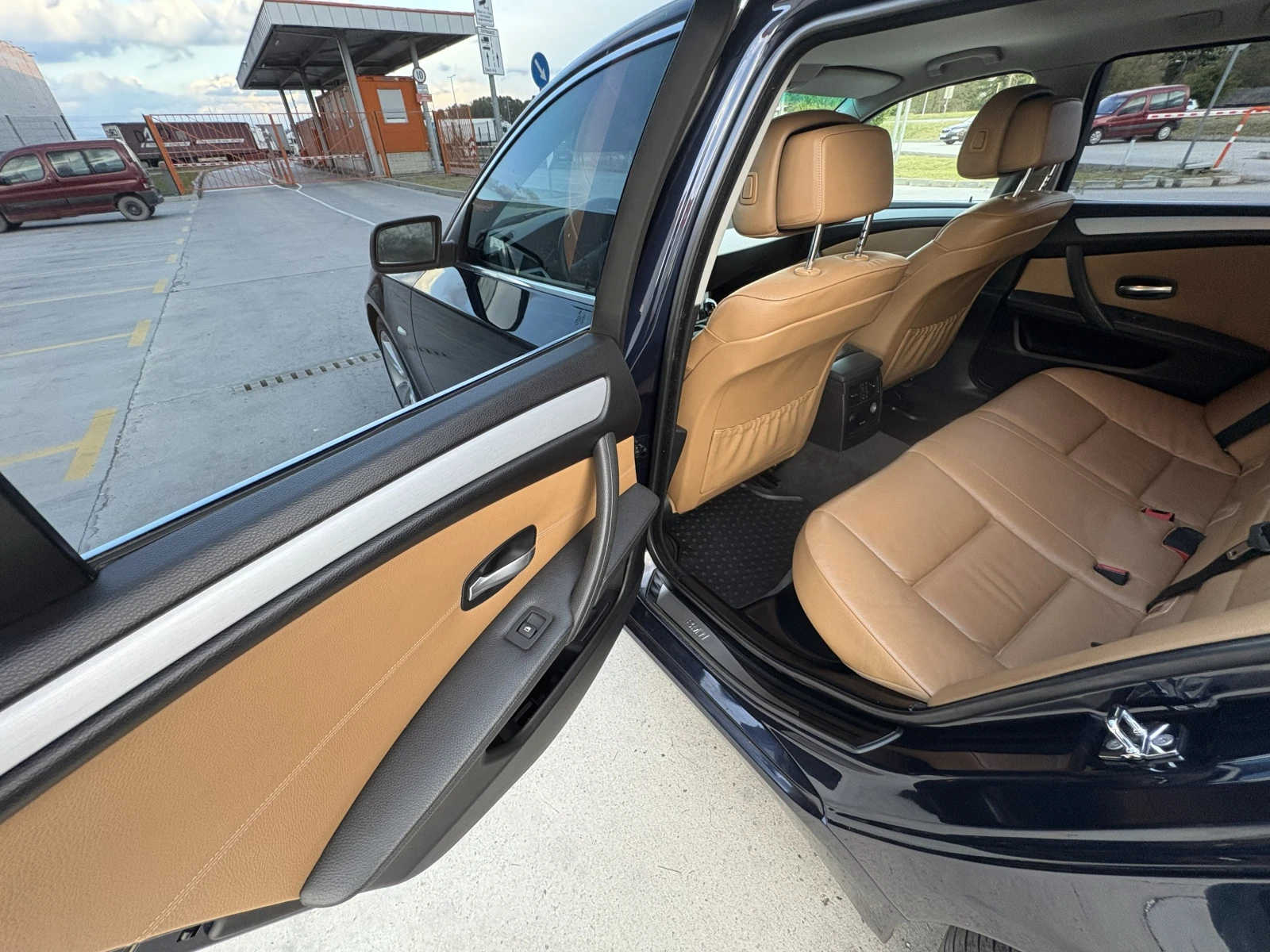 BMW 530 xD, снимка 12 - Автомобили и джипове - 55624767