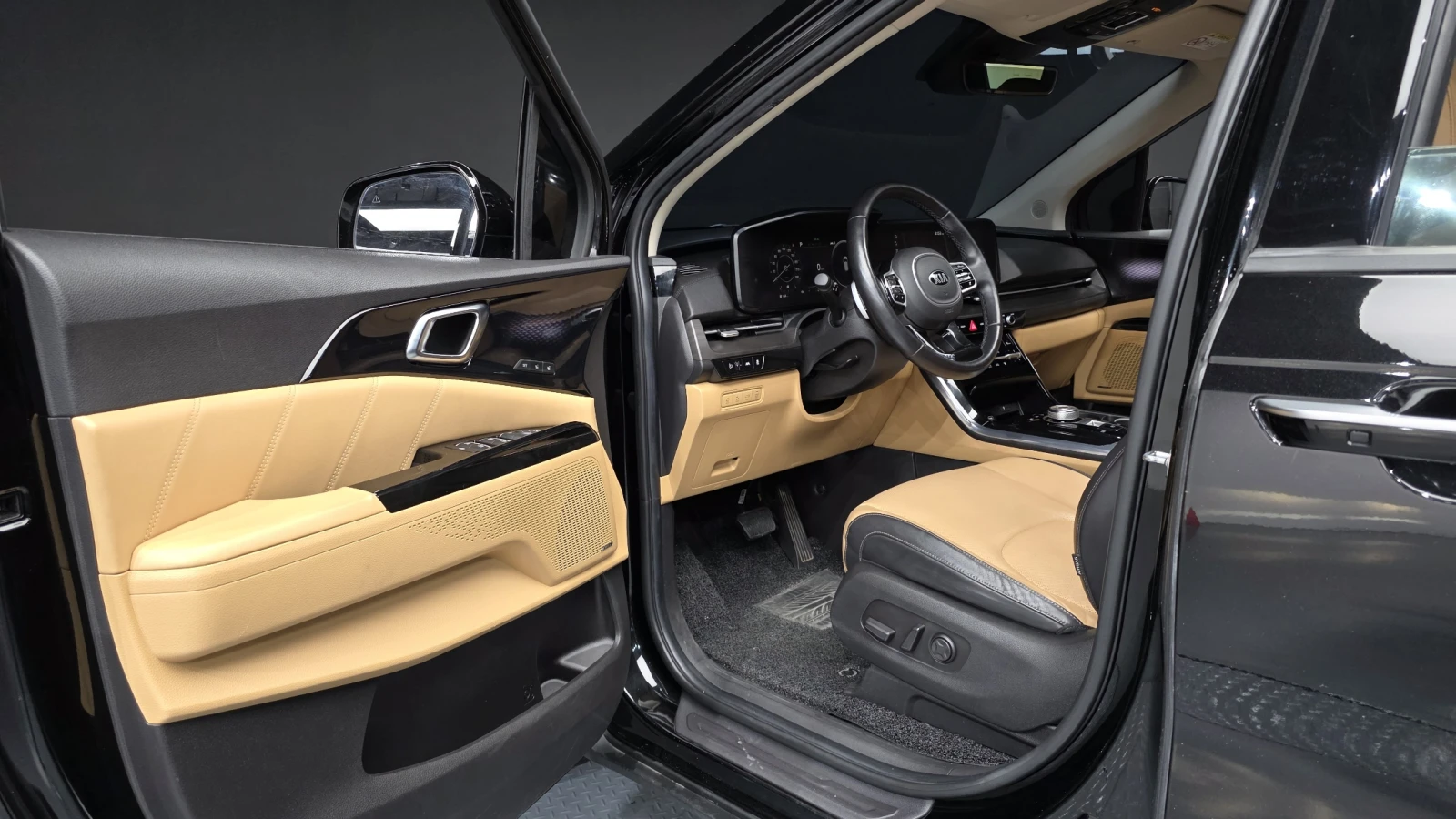 Kia Carnival 7-Seater Signature autogeorge.com, снимка 14 - Автомобили и джипове - 55708033