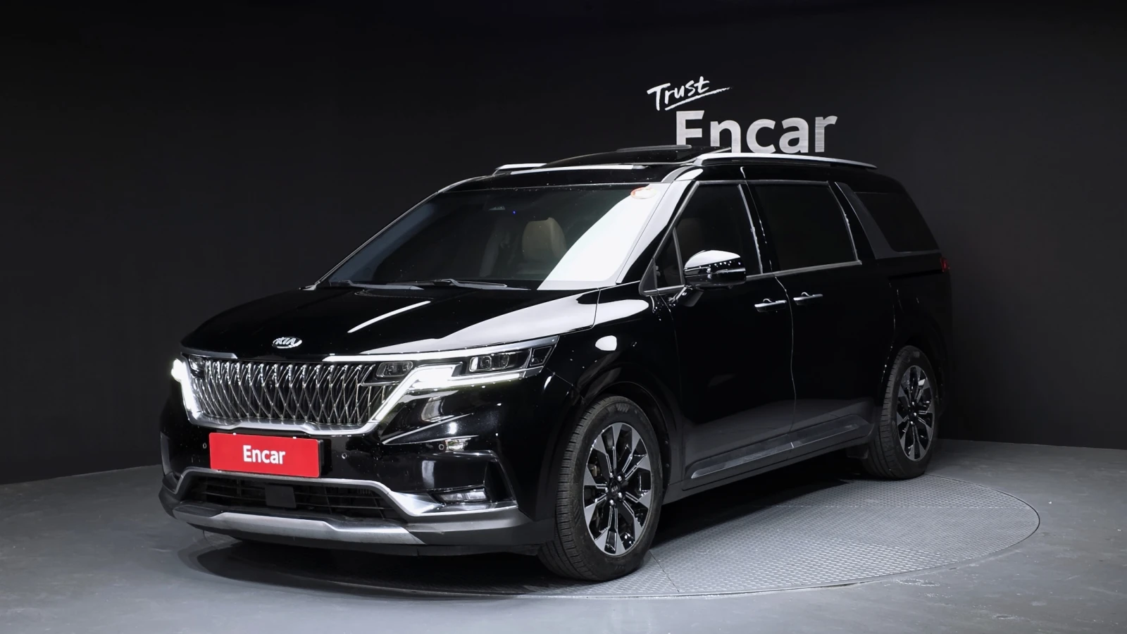 Kia Carnival 7-Seater Signature autogeorge.com