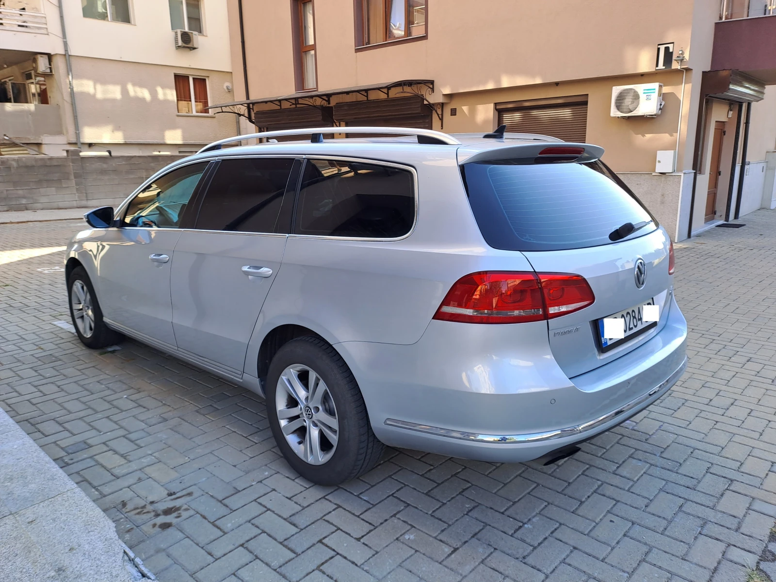 VW Passat 2.0 TDI Highline, снимка 6 - Автомобили и джипове - 56136477