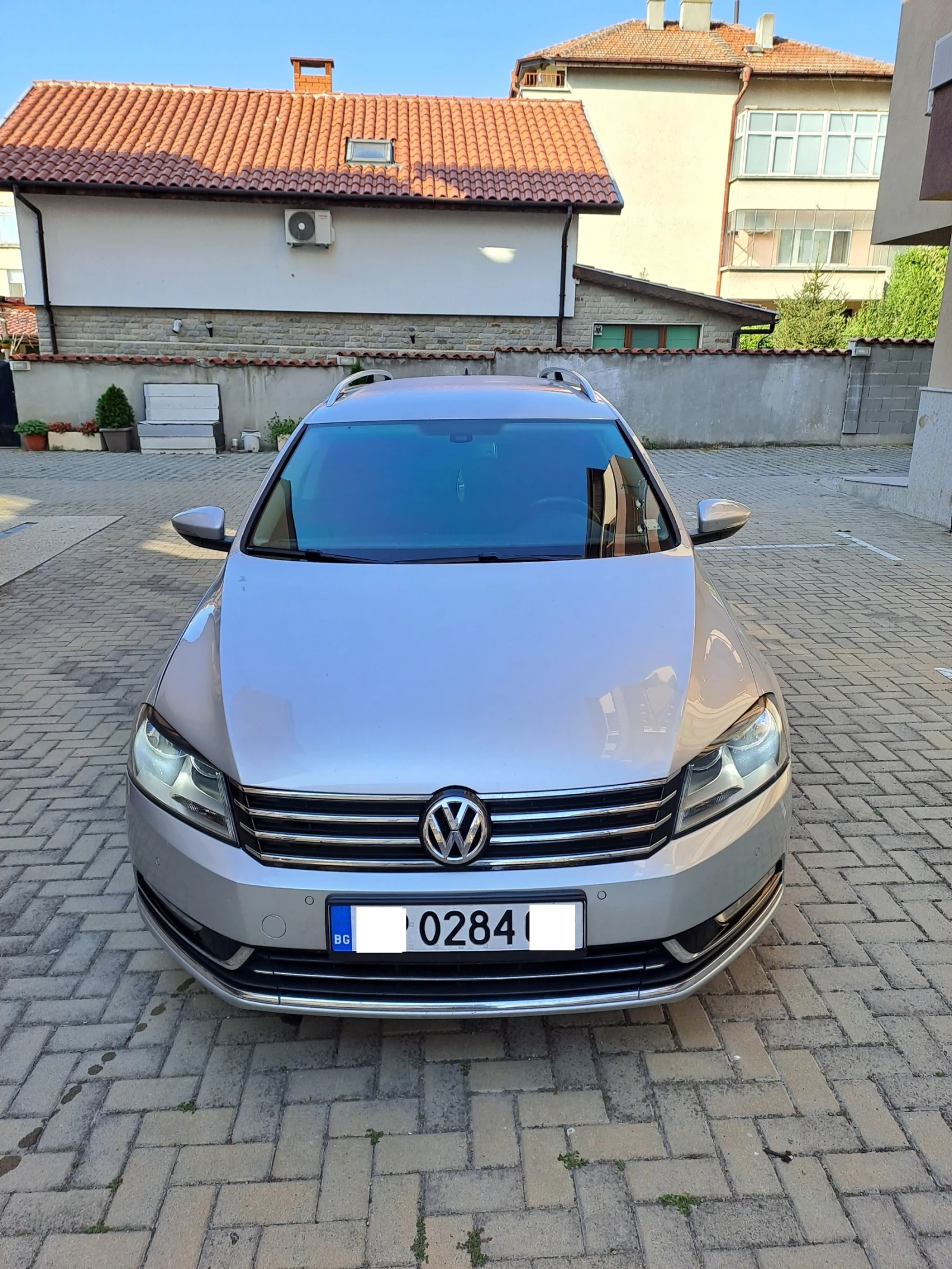 VW Passat 2.0 TDI Highline, снимка 2 - Автомобили и джипове - 56136477