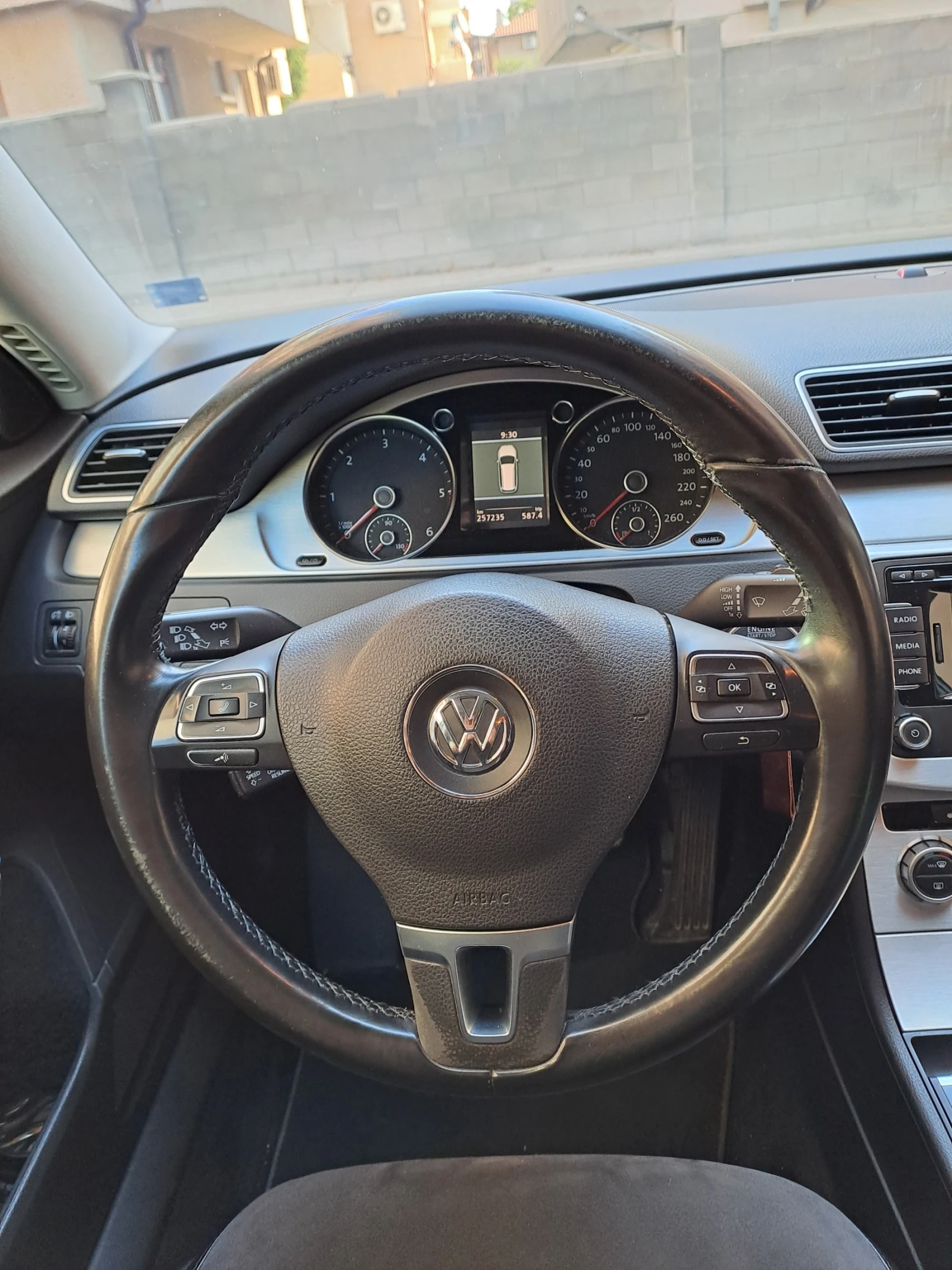 VW Passat 2.0 TDI Highline, снимка 11 - Автомобили и джипове - 56136477