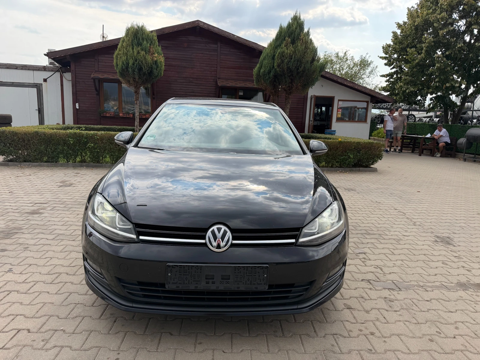 VW Golf 1.6TDI AVTOMAT/NAVI/KOJA EURO 5, снимка 3 - Автомобили и джипове - 56165737