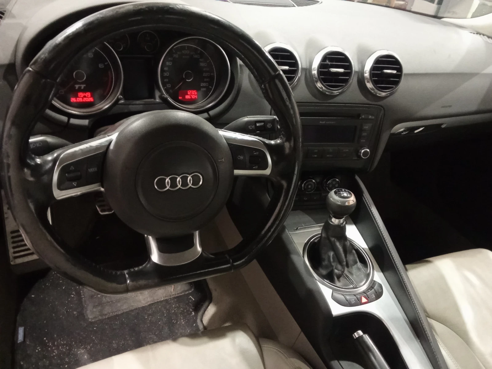 Audi Tt 2.0 TFSI, снимка 13 - Автомобили и джипове - 56247020
