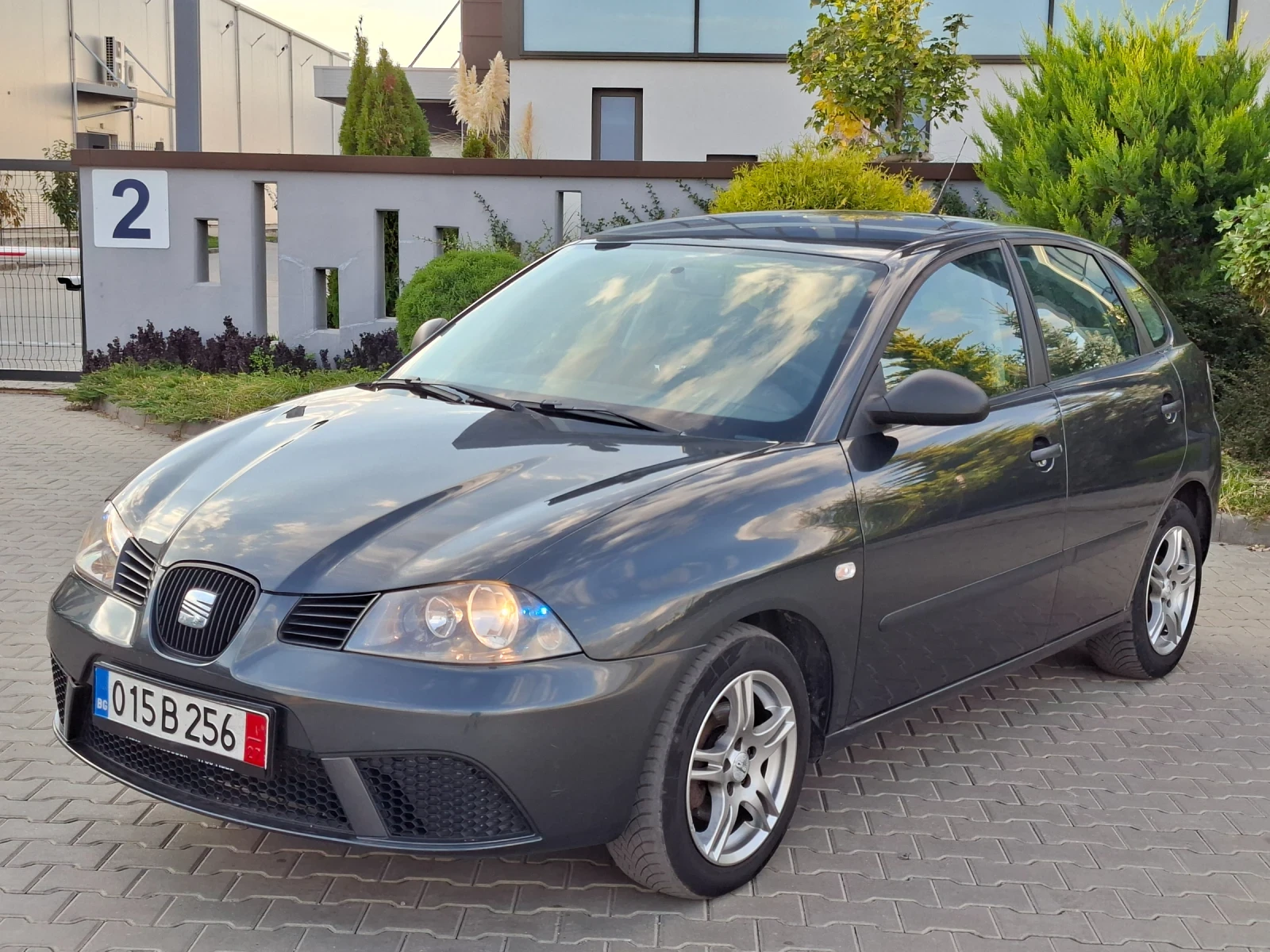 Seat Ibiza 1.2i* (64��)* FR* FACELIFT* ��� ����*  | Mobile.bg � ����������� 5