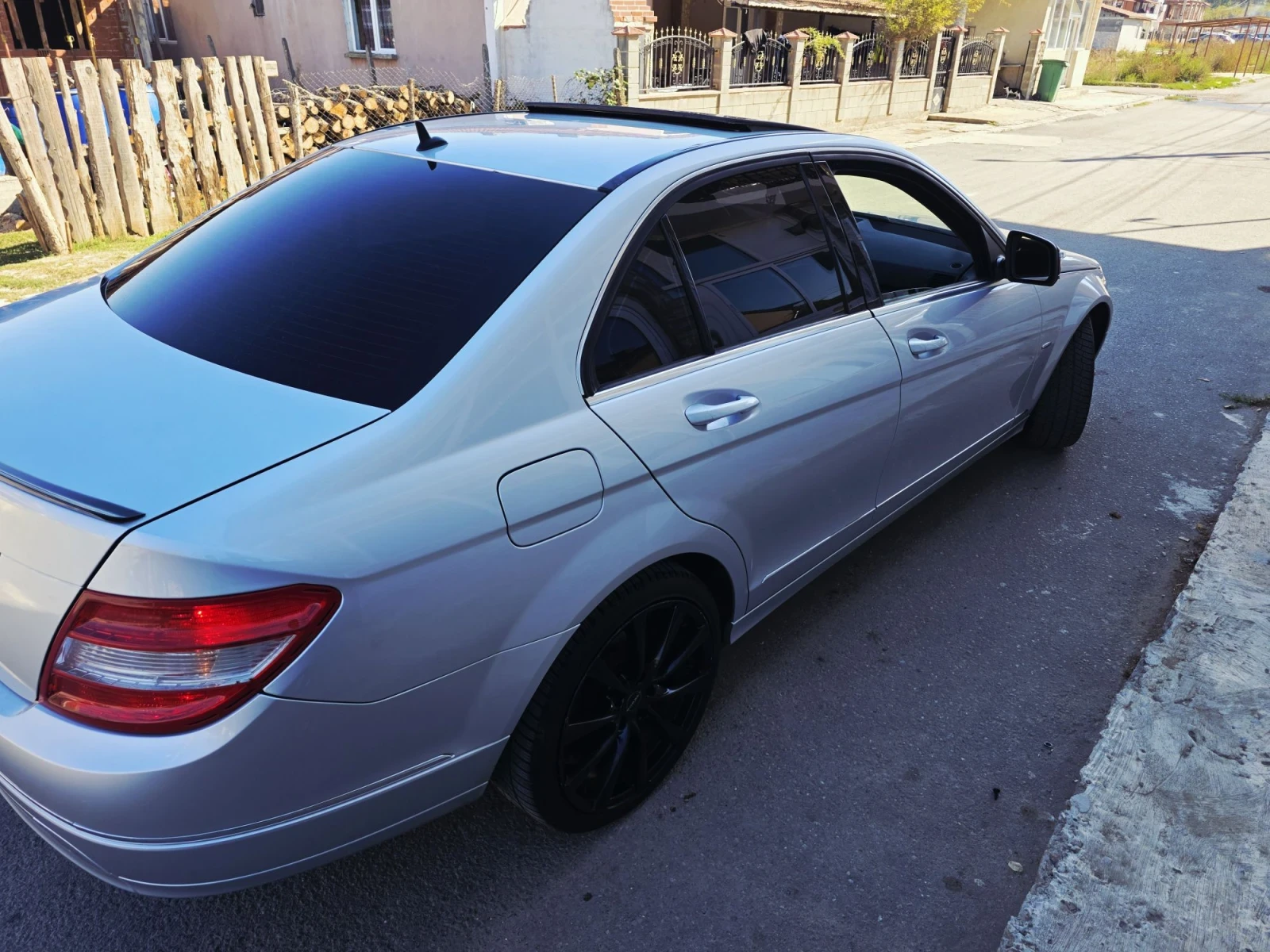 Mercedes-Benz C 180, снимка 2 - Автомобили и джипове - 56448815