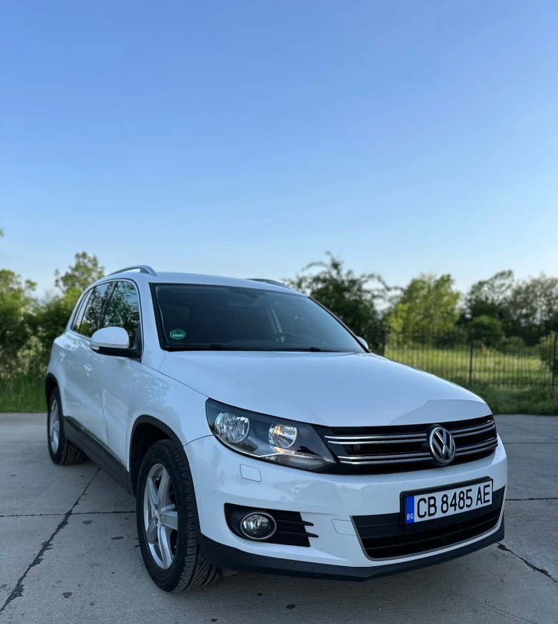 VW Tiguan 2.0TDI* НАВИ* ПАНОРАМА, снимка 2 - Автомобили и джипове - 48036346