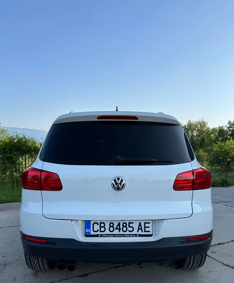 VW Tiguan 2.0TDI* НАВИ* ПАНОРАМА, снимка 4 - Автомобили и джипове - 48036346