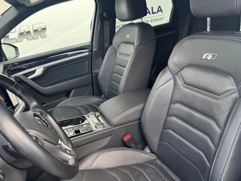 VW Touareg 3.0 TDI R-Line, снимка 8 - Автомобили и джипове - 50603580