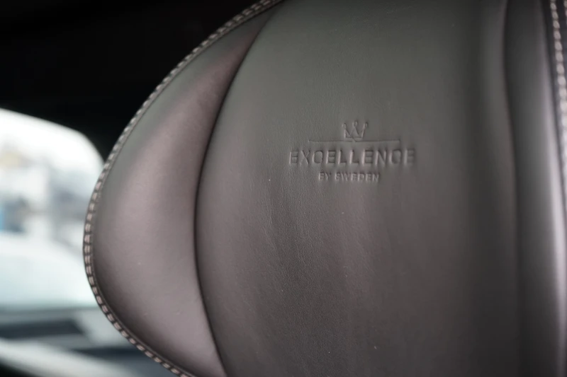 Volvo Xc90 EXELLENCE* PLUG IN HYBRID* B&W* EXCLUSIVE* PANO, снимка 17 - Автомобили и джипове - 52638365