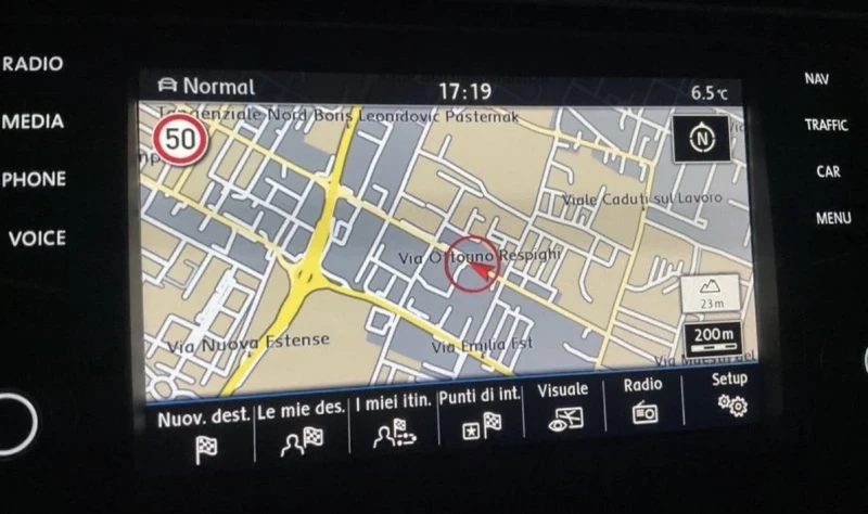 VW Tiguan 2.0 TDI ОЧАКВАН ВНОС , снимка 13 - Автомобили и джипове - 52725825