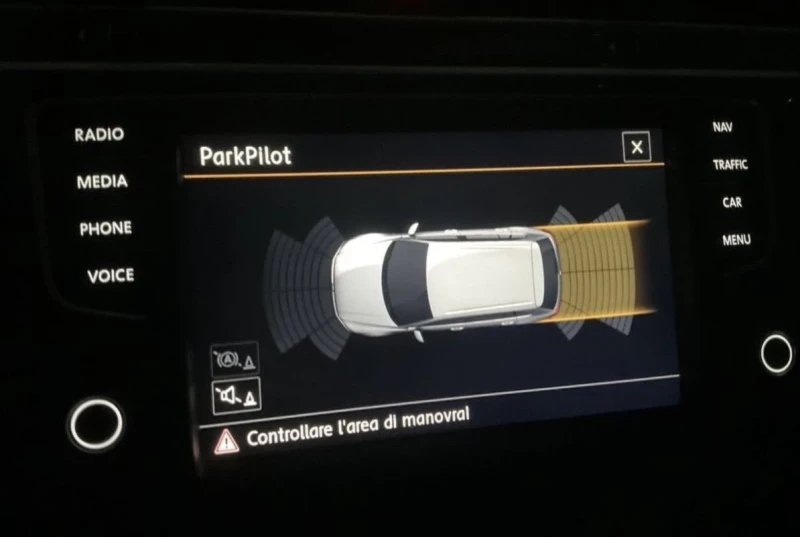 VW Tiguan 2.0 TDI ОЧАКВАН ВНОС , снимка 12 - Автомобили и джипове - 52725825