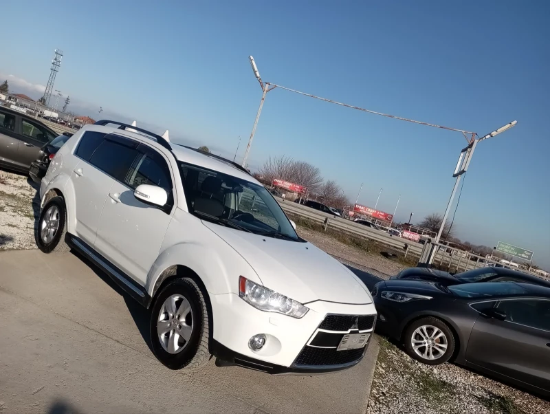 Mitsubishi Outlander 2.2, 156кс, 7 места, 4х4 , снимка 3 - Автомобили и джипове - 52774192