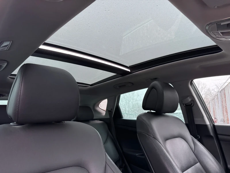 Hyundai Tucson 2.0CRDI* AWD* FULL MAX, снимка 9 - Автомобили и джипове - 53357716