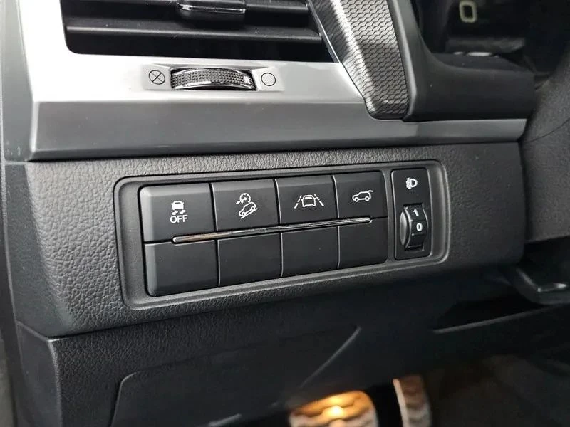 SsangYong Rexton, снимка 15 - Автомобили и джипове - 56740393