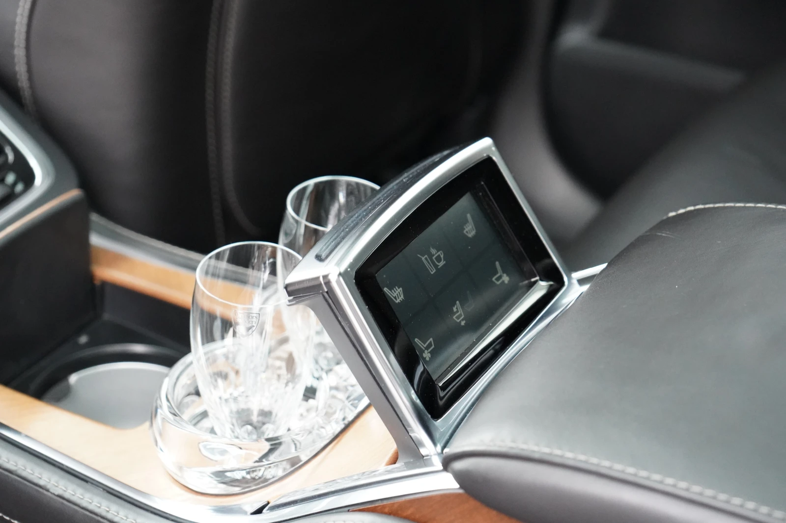 Volvo Xc90 EXELLENCE* PLUG IN HYBRID* B&W* EXCLUSIVE* PANO | Mobile.bg   15