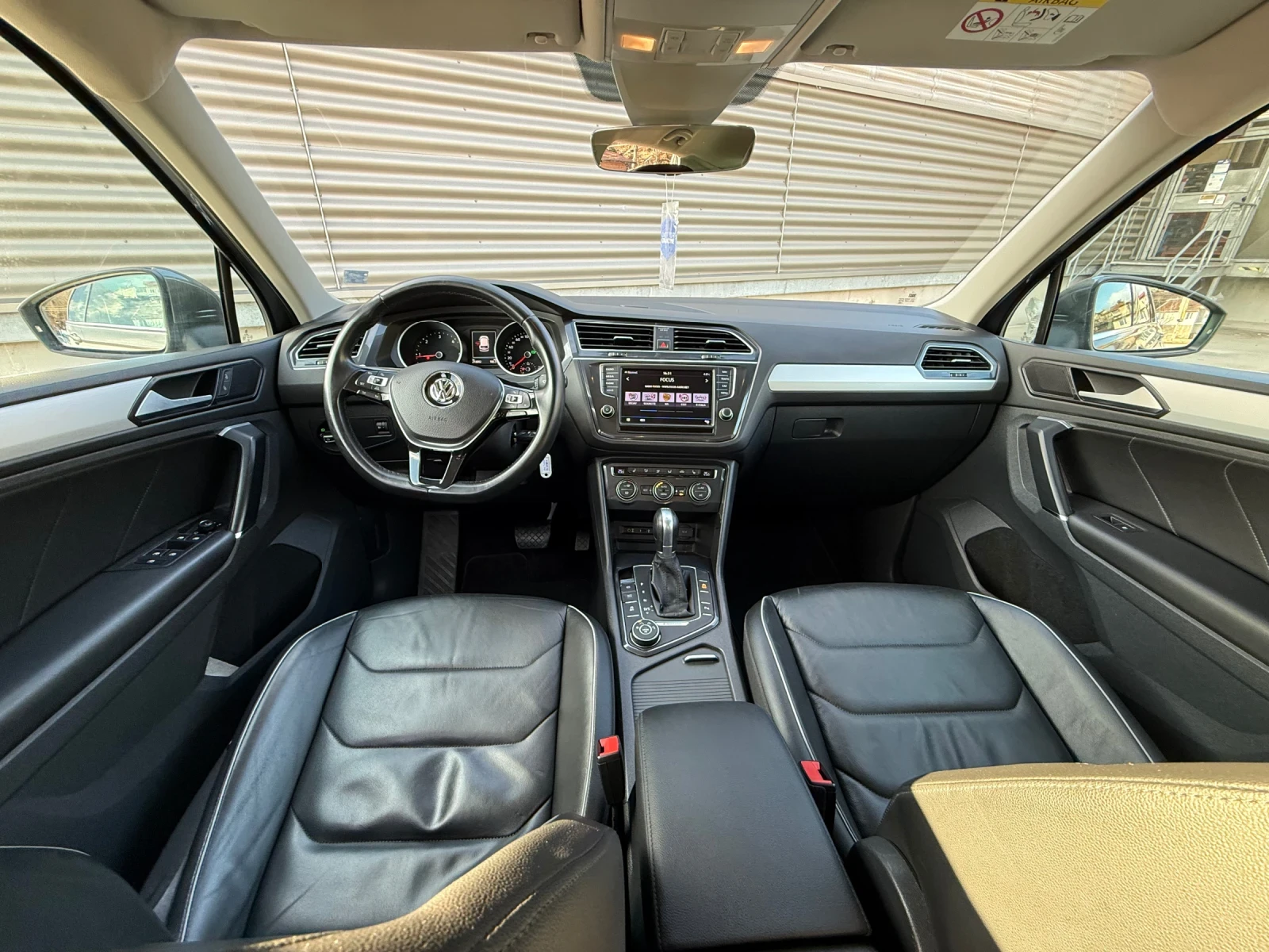 VW Tiguan 2.0 TDI 4 motion Avtomat, снимка 15 - Автомобили и джипове - 52852858