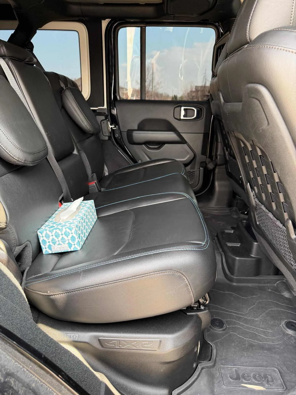 Jeep Wrangler 4xe Rubicon * ПОДГРЕВ / КОЖА / НАВИГАЦИЯ , снимка 11 - Автомобили и джипове - 53810938