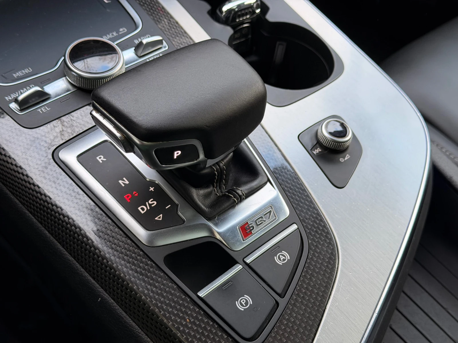 Audi SQ7 4.0TDI / TV / 7 МЕСТЕН, снимка 15 - Автомобили и джипове - 54091231