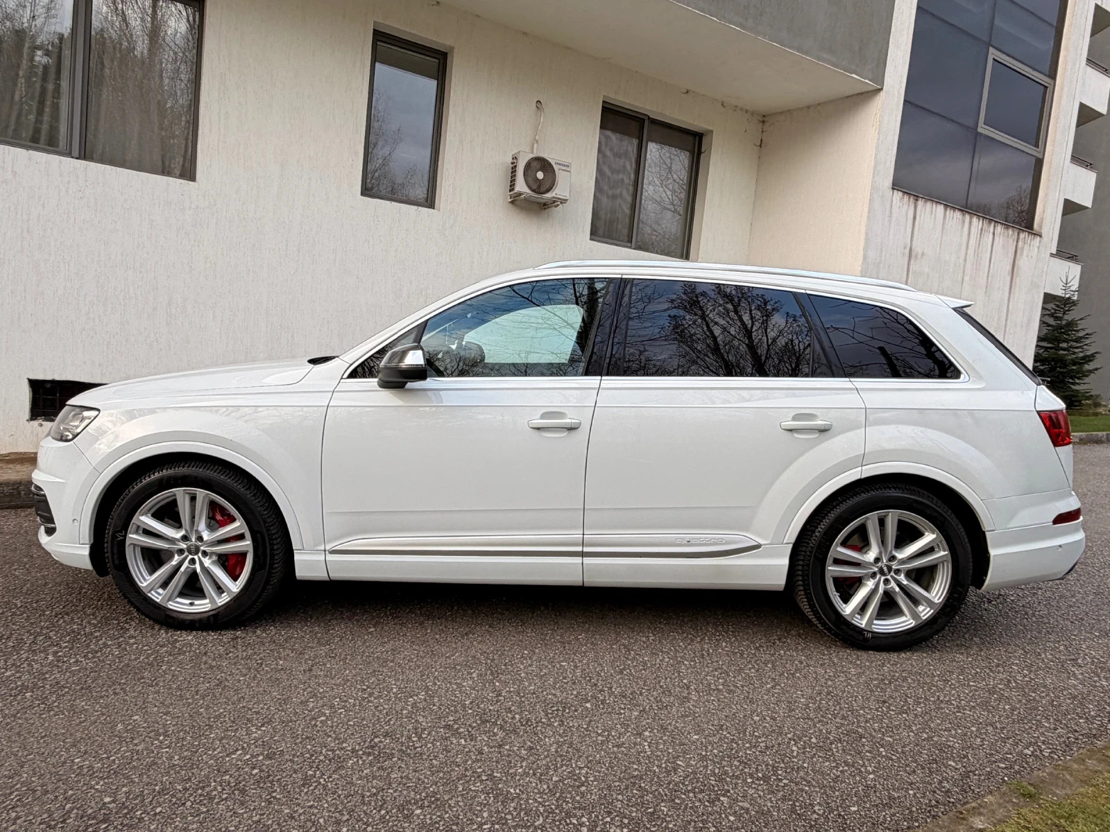 Audi SQ7 4.0TDI / TV / 7 МЕСТЕН, снимка 4 - Автомобили и джипове - 54091231