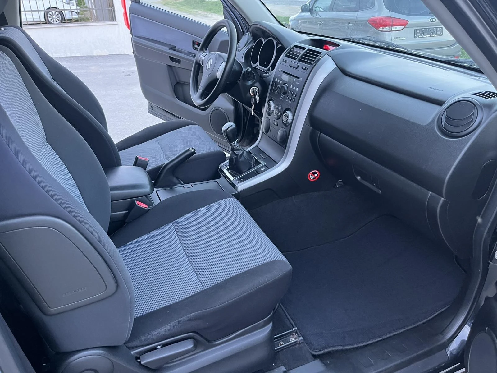 Suzuki Grand vitara 1.6I 106кс 4X4 EURO 4 КЛИМАТРОНИК ПЕРФЕКТНА, снимка 10 - Автомобили и джипове - 54240215