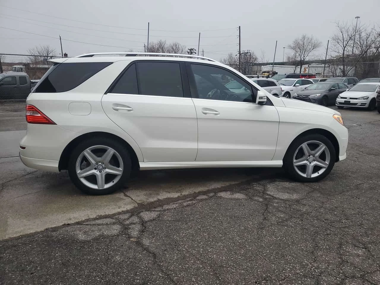 Mercedes-Benz ML 350 * 4MATIC BlueTEC * ПАНОРАМА* ПОДГРЕВИ* , снимка 3 - Автомобили и джипове - 54410937