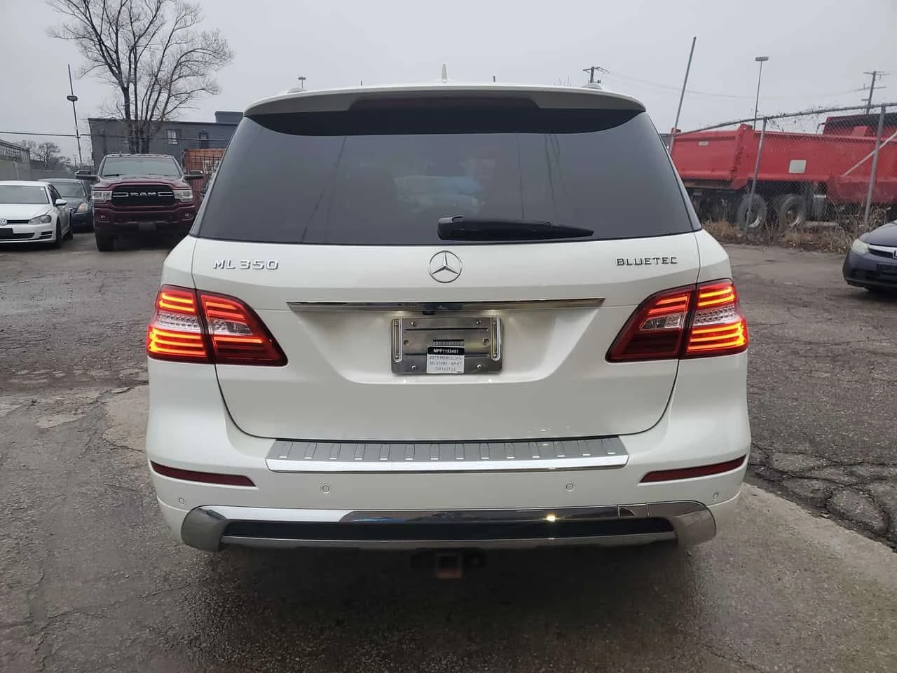 Mercedes-Benz ML 350 * 4MATIC BlueTEC * ПАНОРАМА* ПОДГРЕВИ* , снимка 4 - Автомобили и джипове - 54410937