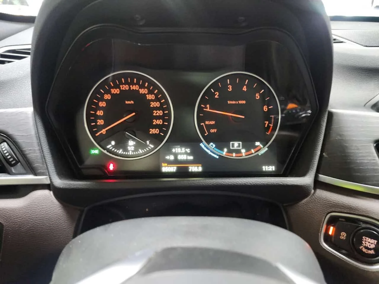 BMW X1 xDrive28i/CARFAX/Кожа/Памет/Подгрев/2 КЛЮЧА, снимка 9 - Автомобили и джипове - 54512463