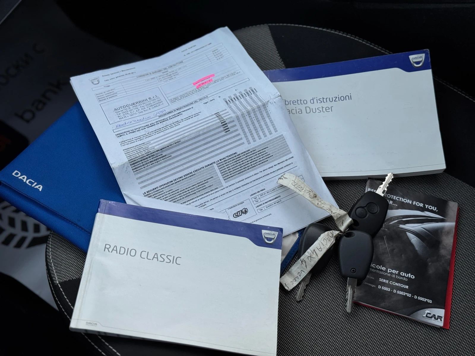 Dacia Duster 1.5 DCI* 4х4* ИТАЛИЯ* , снимка 15 - Автомобили и джипове - 55114345
