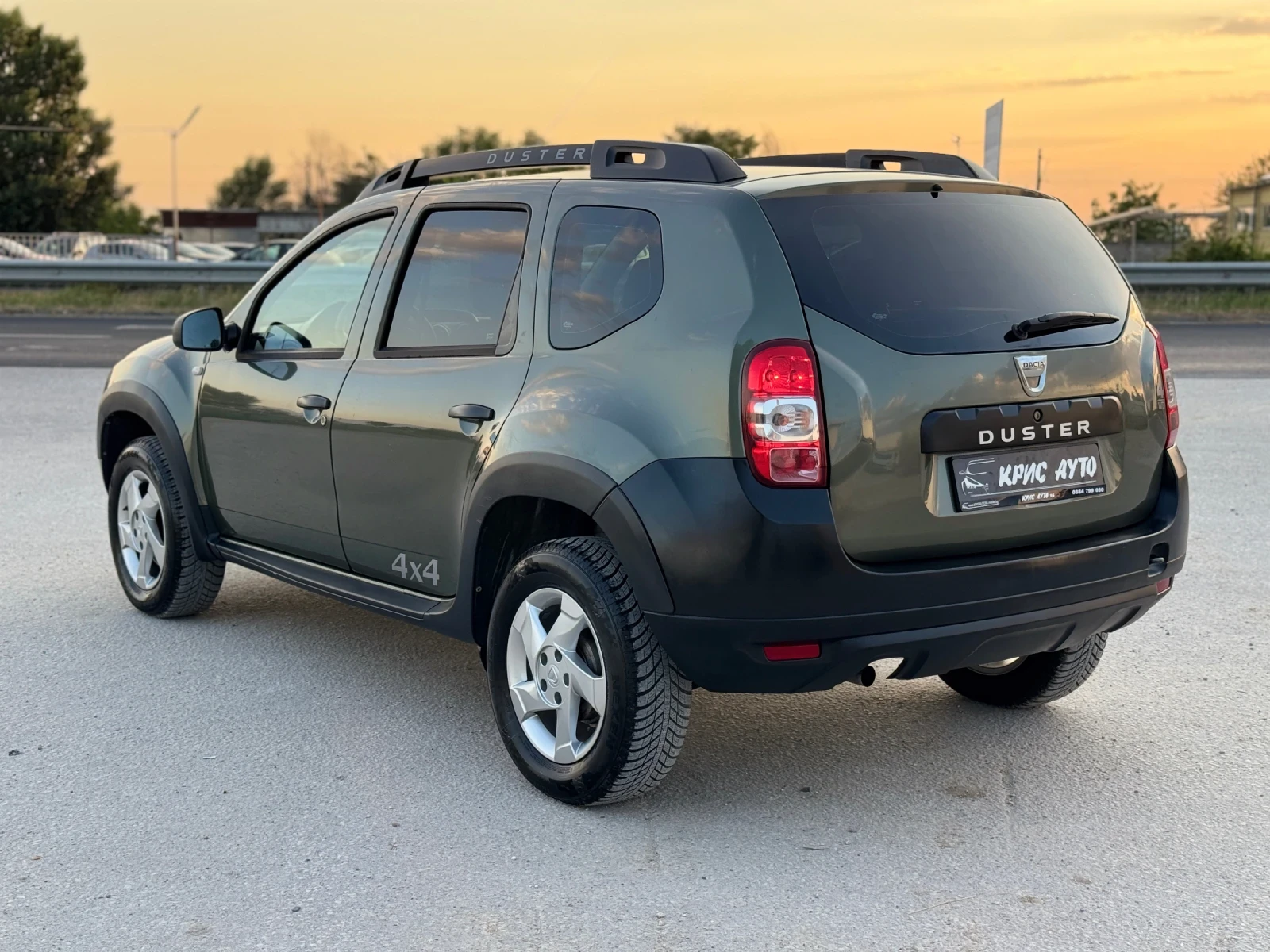 Dacia Duster 1.5 DCI* 4х4* ИТАЛИЯ* , снимка 3 - Автомобили и джипове - 55114345